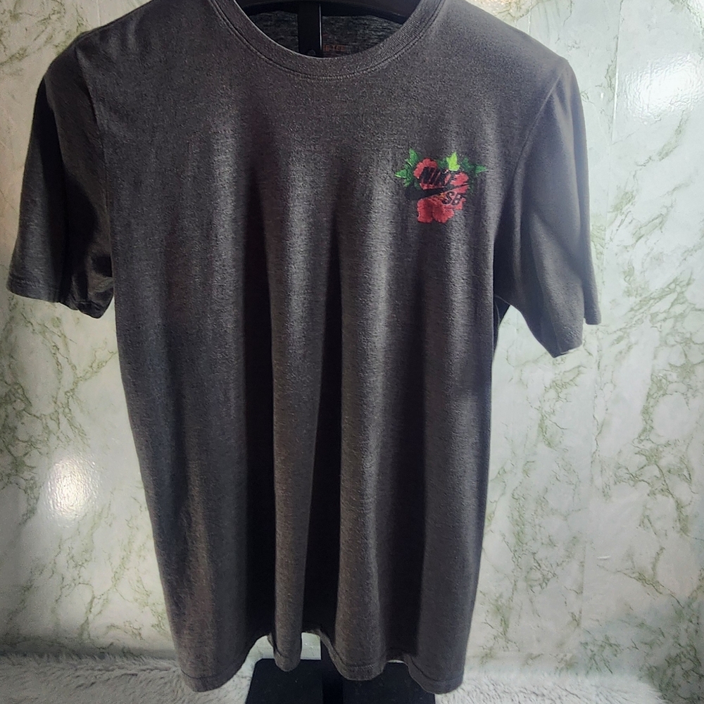 NIKE SB Athletic Cut Short Sleeve Tee